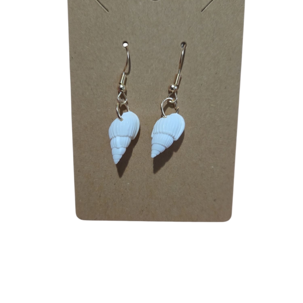 Elegant White Shell Earrings